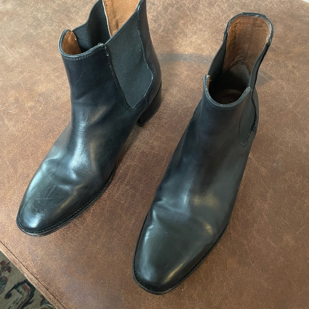 Frye Dara Chelsea Booties